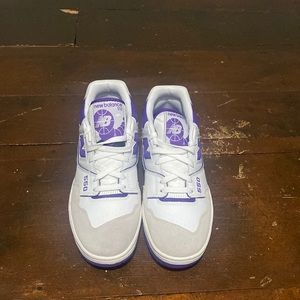 New Balance 550
White Purple